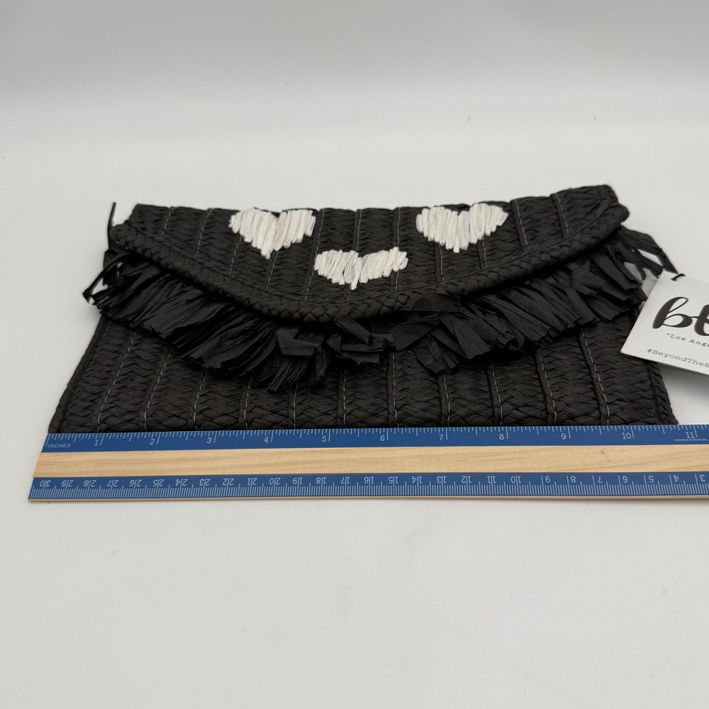 BTB Los Angeles Black Woven Raffia Heart Fringe Clutch Bag New - Picture 8 of 9